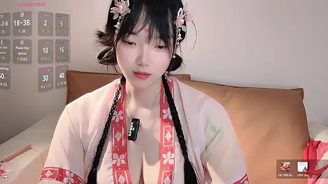 upoo7lt's Live XXX Chat