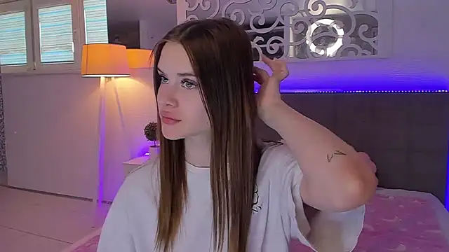 LuisaClover Chat XXX in diretta