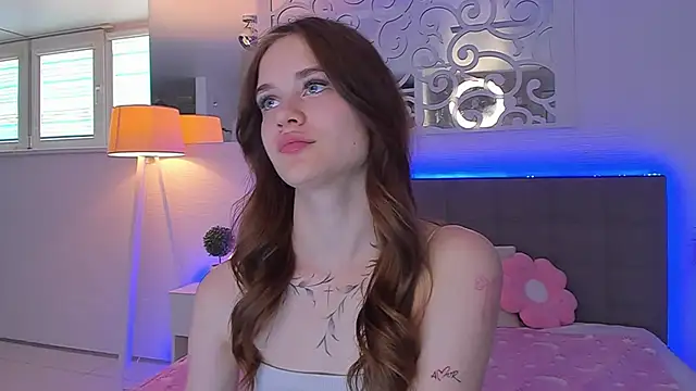 LuisaClover – Naživo XXX chat