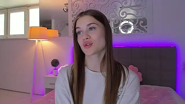LuisaClover's Live XXX Chat