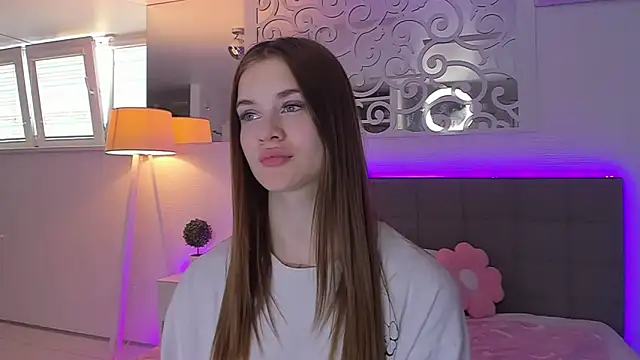Chat +18 de LuisaClover ao vivo