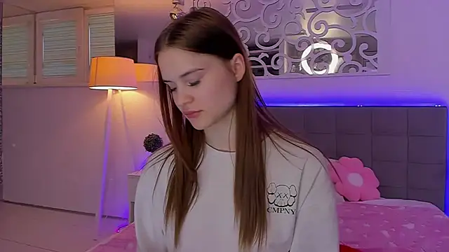 แชท XXX สดของ LuisaClover