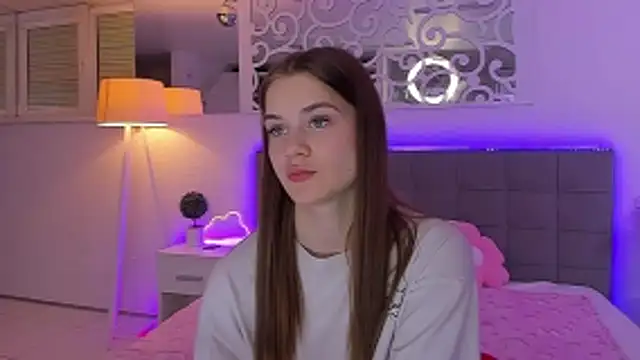 LuisaClover's Live XXX Chat