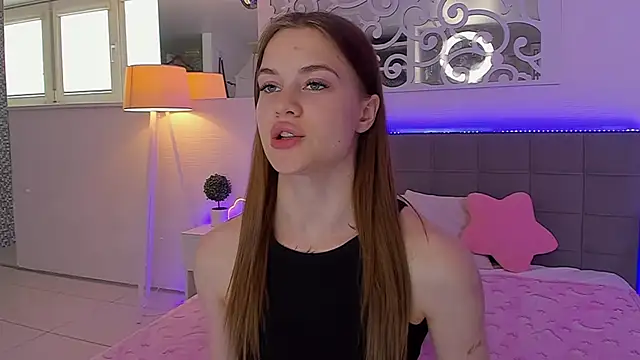 LuisaClover Chat XXX in diretta