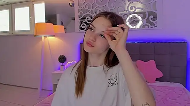 دردشة LuisaClover الجنسية المباشرة