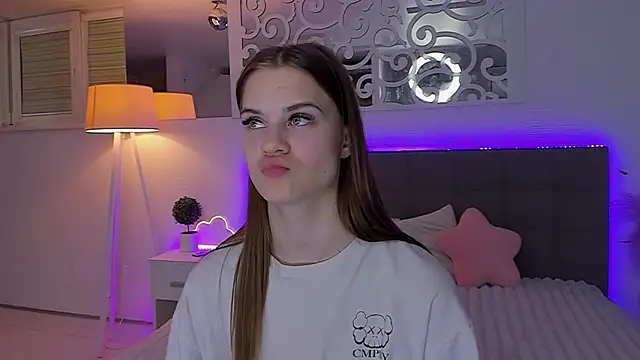Webkamerová show LuisaClover