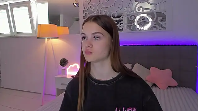 LuisaClover – Naživo XXX chat