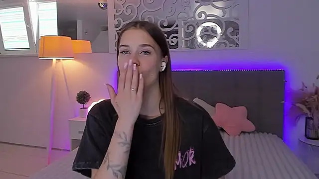 Chat +18 de LuisaClover ao vivo