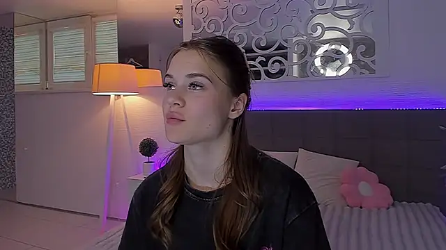 LuisaClover 现场XXX聊天
