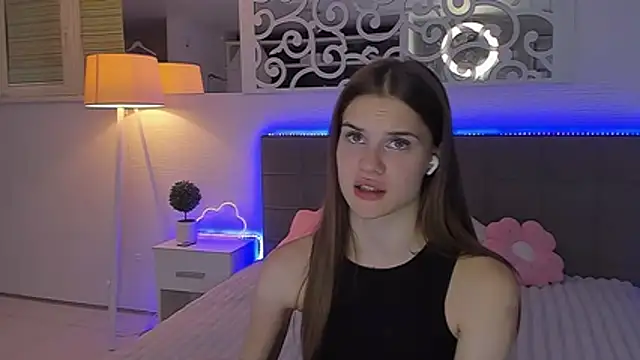 Chat +18 de LuisaClover ao vivo