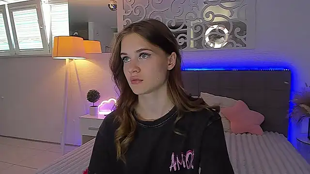 LuisaClover's Live XXX Chat