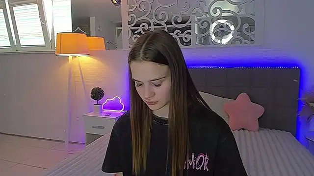LuisaClover's Live XXX Chat