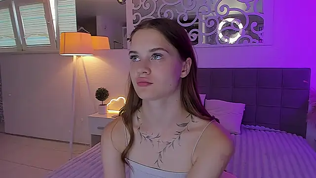LuisaClover 라이브 XXX 채팅