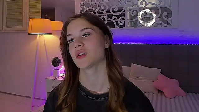 LuisaClover Chat XXX in diretta