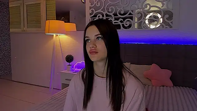 Онлайн чат XXX LuisaClover