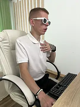 Show modela Cristian__Dior na web-kameri