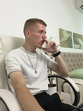 Cristian__Dior Show in webcam