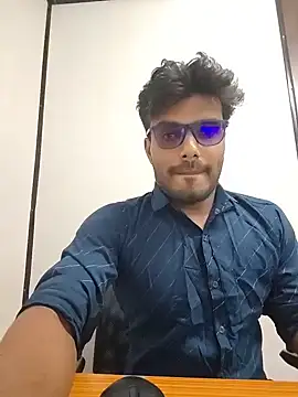 Alphabull4u 在線直播表演
