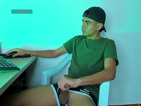 Daniel_Hot276n Webbikameraesitys