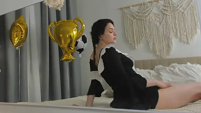 Camilla_Rowen Adlı Modelin Canlı XXX Sohbeti