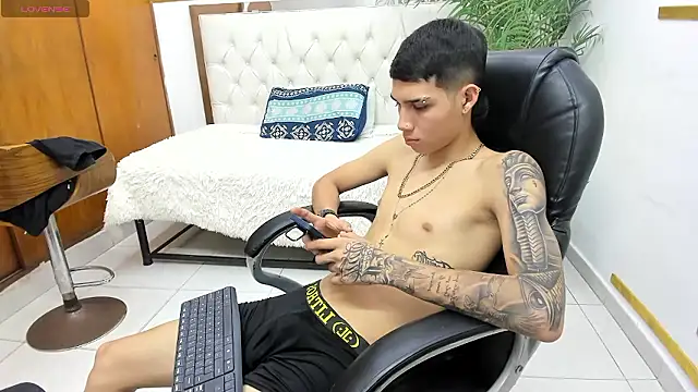 paul_ponce 网络视讯表演