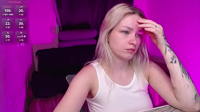 XXX chat uživo modela CherryNight6