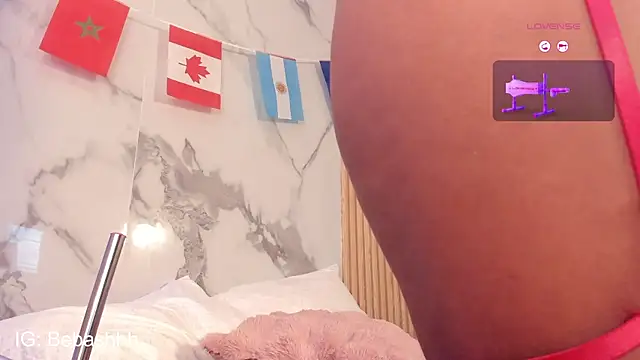 Fyre_divine's Live XXX Chat
