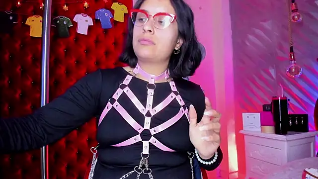 Roxanne_Han's Webcam Show