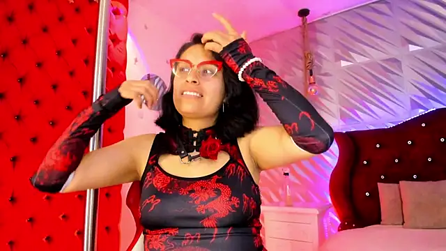 Czat XXX na żywo – Roxanne_Han
