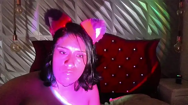 Roxanne_Han Show Webcam