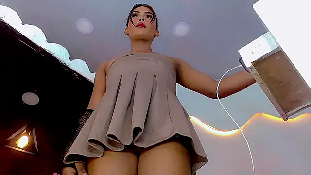 Pokazy przed kamerką – JessiValentin