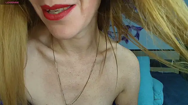 Aromaloveqq Live XXX-chat