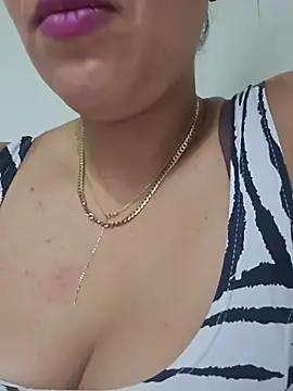Sexy-girl Adlı Modelin Web Kamerası Şovu