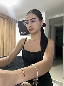 Chat +18 de GalaBrown ao vivo