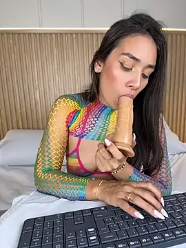 NahimiThompson 现场XXX聊天