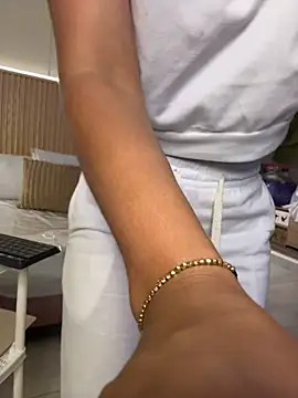 NahimiThompson's Live XXX Chat