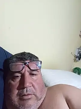 Show modela tatingordin na web-kameri