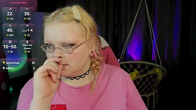LottieReed live XXX chat