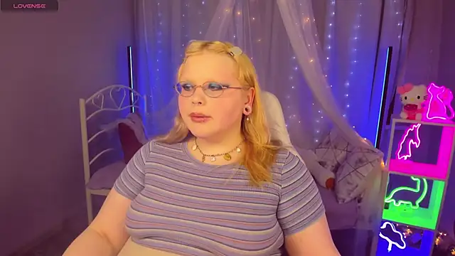 LottieReed élő XXX-chatje