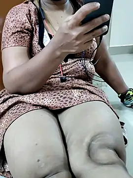 tamilammu1431のライブXXXチャット