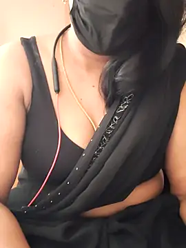 tamilammu1431 Adlı Modelin Canlı XXX Sohbeti