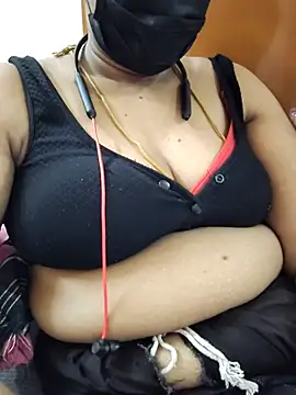 tamilammu1431 Adlı Modelin Canlı XXX Sohbeti