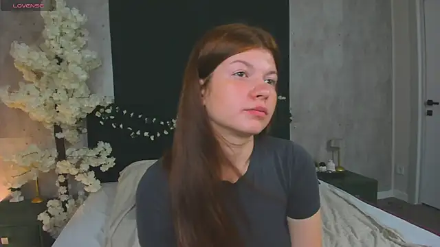 Nika_Jonson Adlı Modelin Canlı XXX Sohbeti