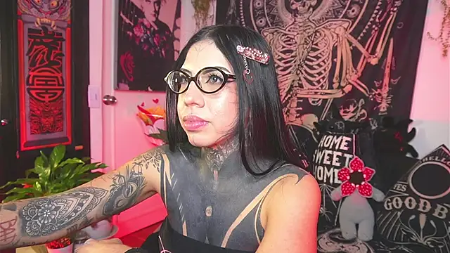 Dalia_Vorhees Adlı Modelin Canlı XXX Sohbeti