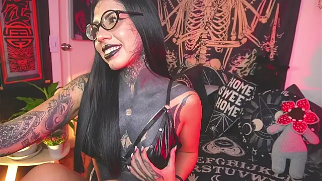 Dalia_Vorhees Chat XXX live