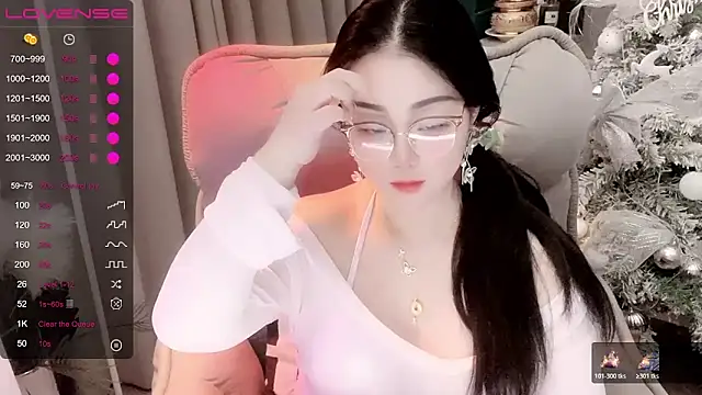 Monica-666888- 现场XXX聊天