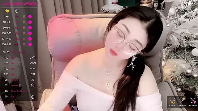 Monica-666888- 现场XXX聊天