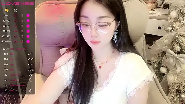 Monica-666888- 现场XXX聊天