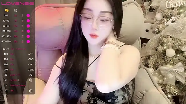 Monica-666888- 现场XXX聊天