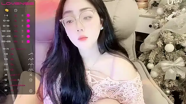 Monica-666888- 现场XXX聊天